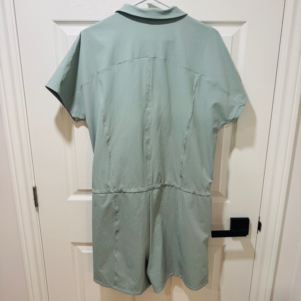 Lululemon - Stretch Rib Pocketed Romper, Size 8, Silver Blue Colour - Picture 5 of 7